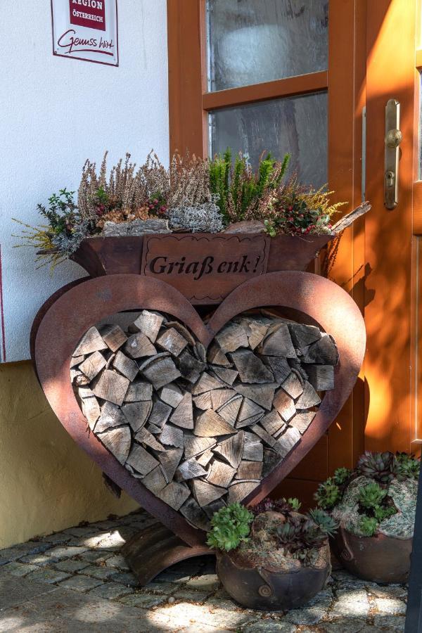 Zum Fally - Landgasthof Кірхберг-на-Векселі Екстер'єр фото